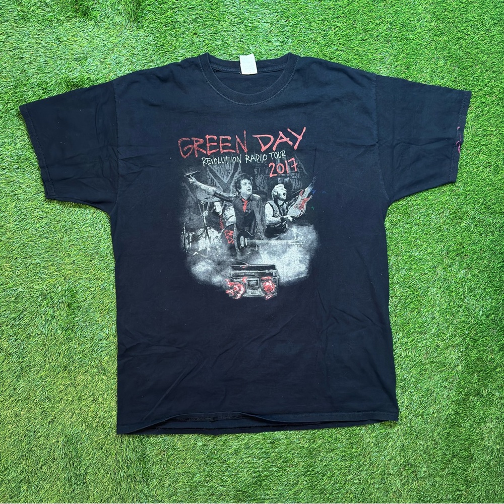 Green Day Revolution Radio 2017 Tour shirt